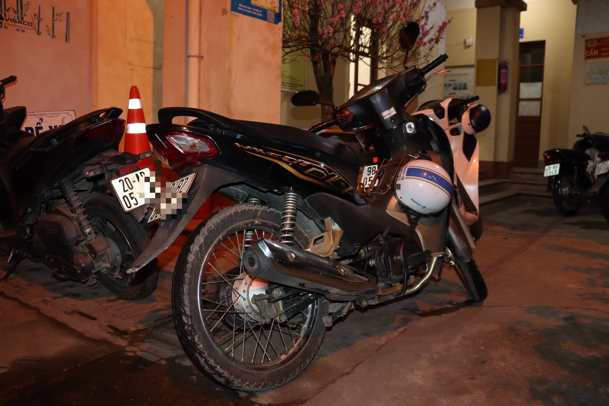 Người đàn ông ở Thái Nguyên trộm xe máy của chính mình tại chốt CSGT - Ảnh 2. Người đàn ông ở Thái Nguyên trộm xe máy của chính mình tại chốt CSGT - Ảnh 2.