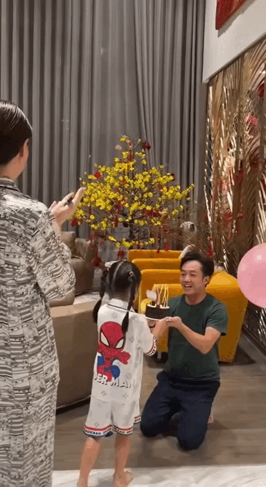 Vợ chồng Cường Đô La ăn Tết siêu hoành tráng- Ảnh 8.