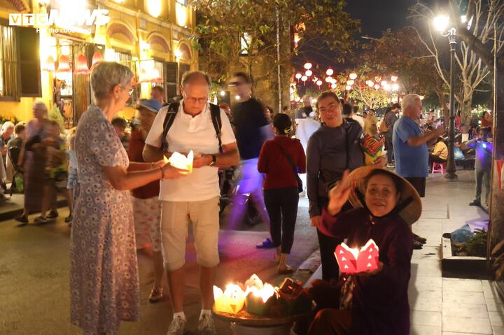 Trực tiếp: Việt Nam đ&oacute;n giao thừa, ch&agrave;o năm mới B&iacute;nh Ngọ 2026 - Ảnh 34.