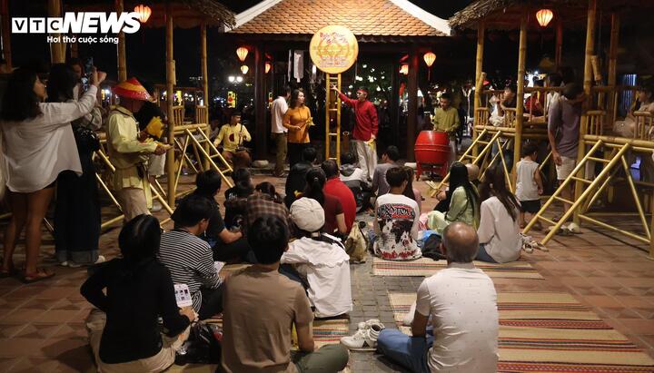 Trực tiếp: Việt Nam đ&oacute;n giao thừa, ch&agrave;o năm mới B&iacute;nh Ngọ 2026 - Ảnh 35.