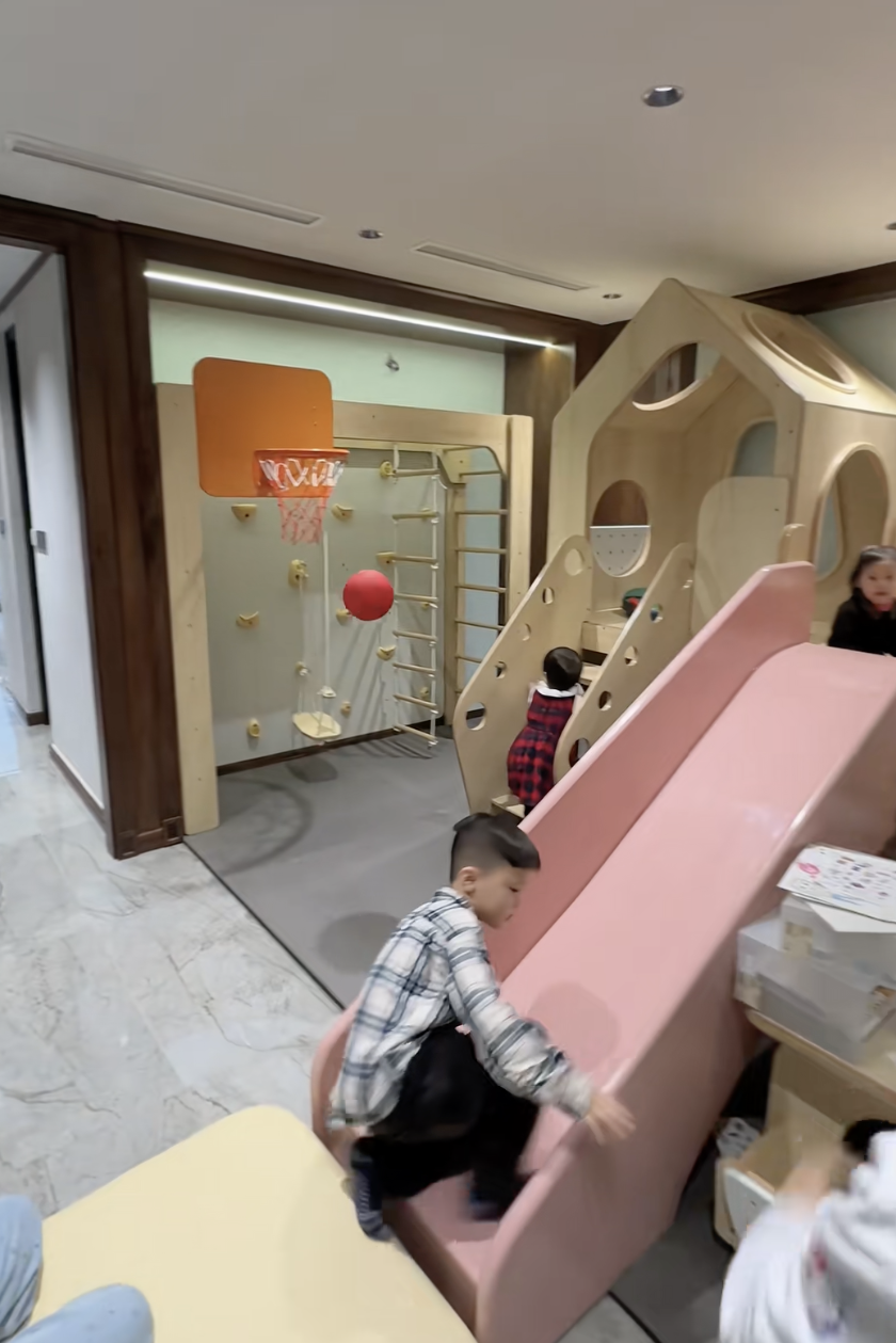 Duy Mạnh - Quỳnh Anh dọn về biệt thự phố cổ đón Tết: Thành quả sau 8 năm "tích cóp" từ 60 triệu tiền vốn - Ảnh 4.