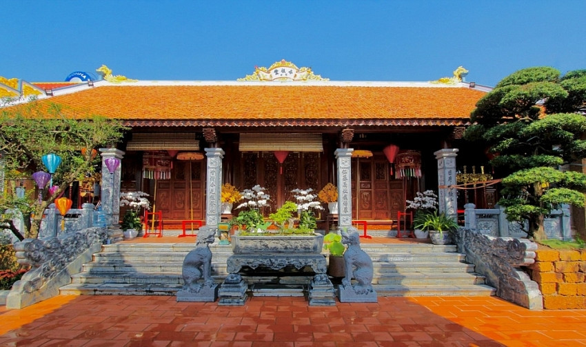 Nam nghệ sĩ sở hữu 2 việt phủ d&aacute;t v&agrave;ng: H&ocirc;n nh&acirc;n vi&ecirc;n m&atilde;n b&ecirc;n vợ đẹp v&agrave; 5 con - Ảnh 3.