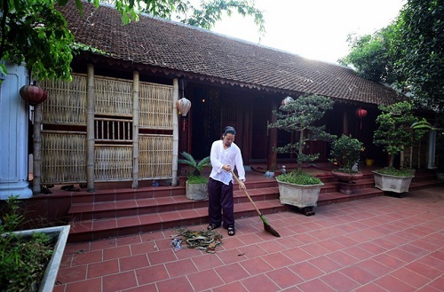 Nam nghệ sĩ sở hữu 2 việt phủ d&aacute;t v&agrave;ng: H&ocirc;n nh&acirc;n vi&ecirc;n m&atilde;n b&ecirc;n vợ đẹp v&agrave; 5 con - Ảnh 2.