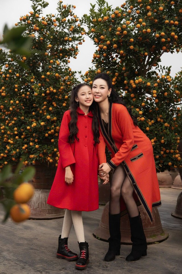 Hoa hậu Việt từng lãi 900 cây vàng, giờ sống trong biệt thự 400 tỷ Quận 2, sở hữu penthouse dát vàng: Có con gái út xinh như thiên thần - Ảnh 8.