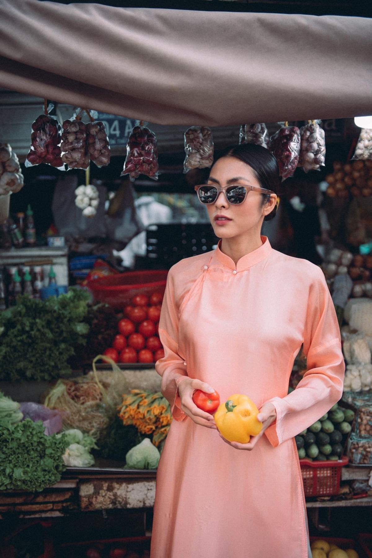 Đến hẹn lại lên: Tăng Thanh Hà và chồng doanh nhân diện áo dài, nắm chặt tay ngày mùng 1 Tết! - Ảnh 3.