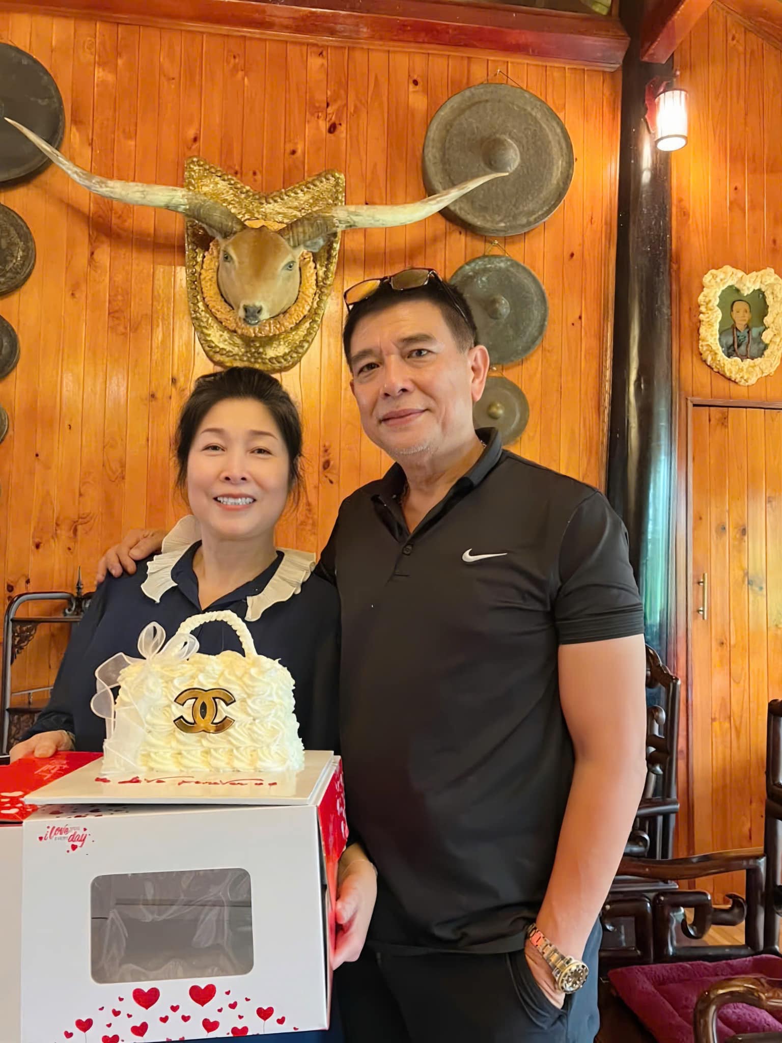 Nữ NSND tuổi ngựa cưới t&agrave;i tử điện ảnh lừng lẫy, sở hữu biệt thự lớn giữa trung t&acirc;m TP. HCM - Ảnh 5.