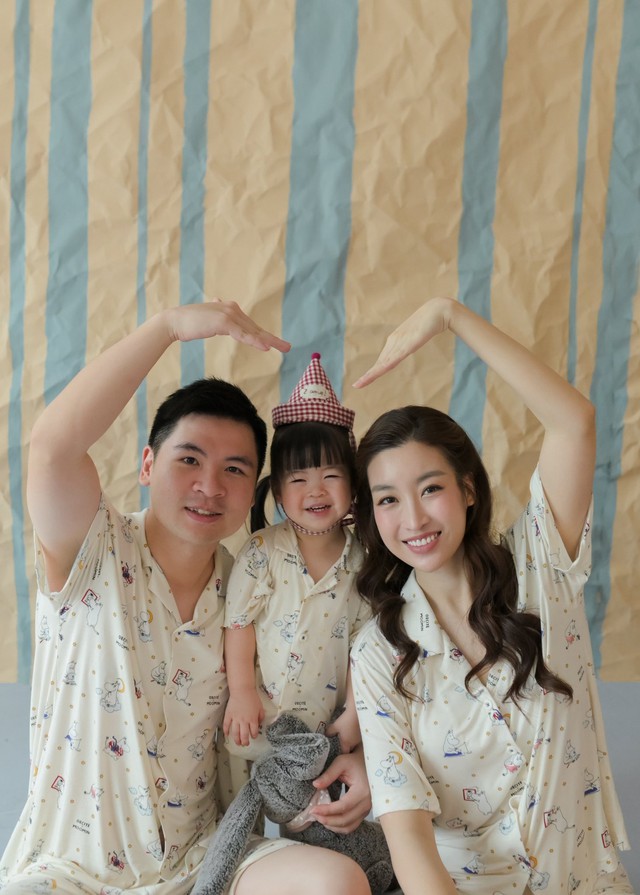 Đỗ Mỹ Linh khoe bộ ảnh Tết đẹp không lối thoát nhưng chồng chủ tịch CLB Hà Nội vội nhắc một điều  - Ảnh 5.