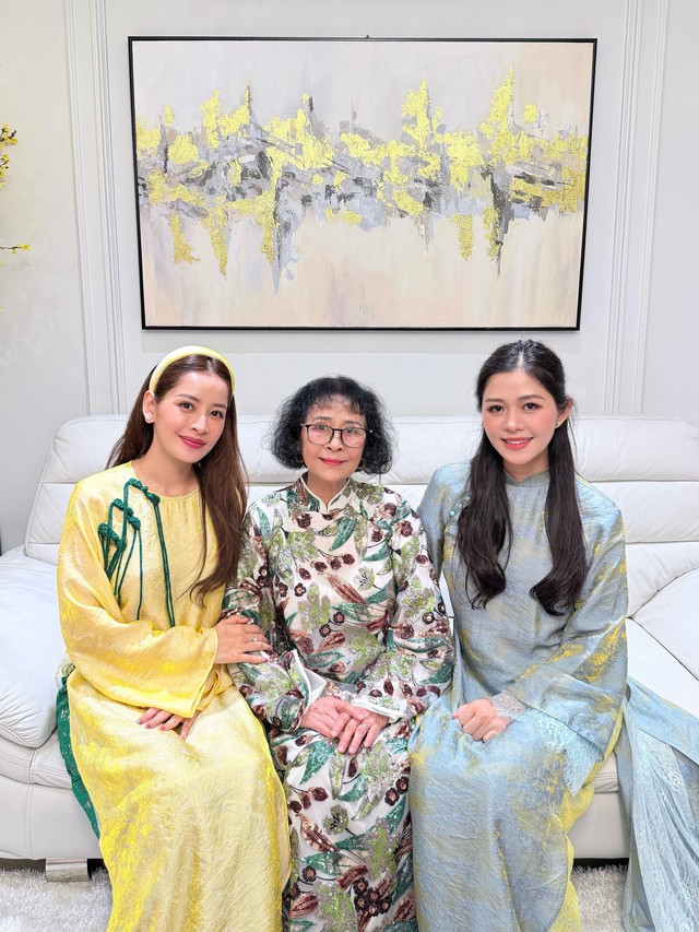 Ở Việt Nam có một gia tộc của “đệ nhất mỹ nhân”: Năm nào cũng xúng xính lên đồ, sắc vóc đỉnh của đỉnh - Ảnh 3.
