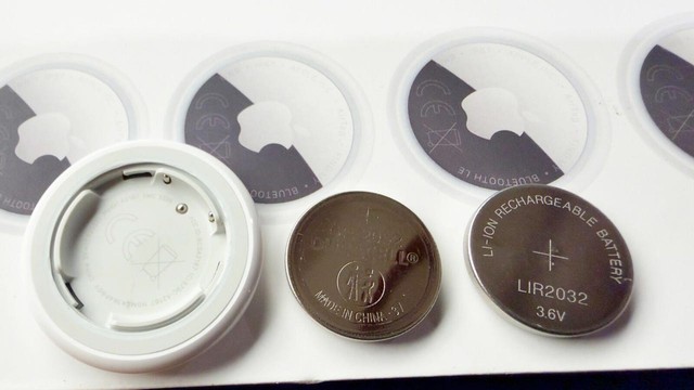 Sai lầm tai hại khi thay thế pin dùng một lần bằng pin sạc cho Apple AirTag: Tưởng tiết kiệm hóa ra phá hỏng thiết bị- Ảnh 2.