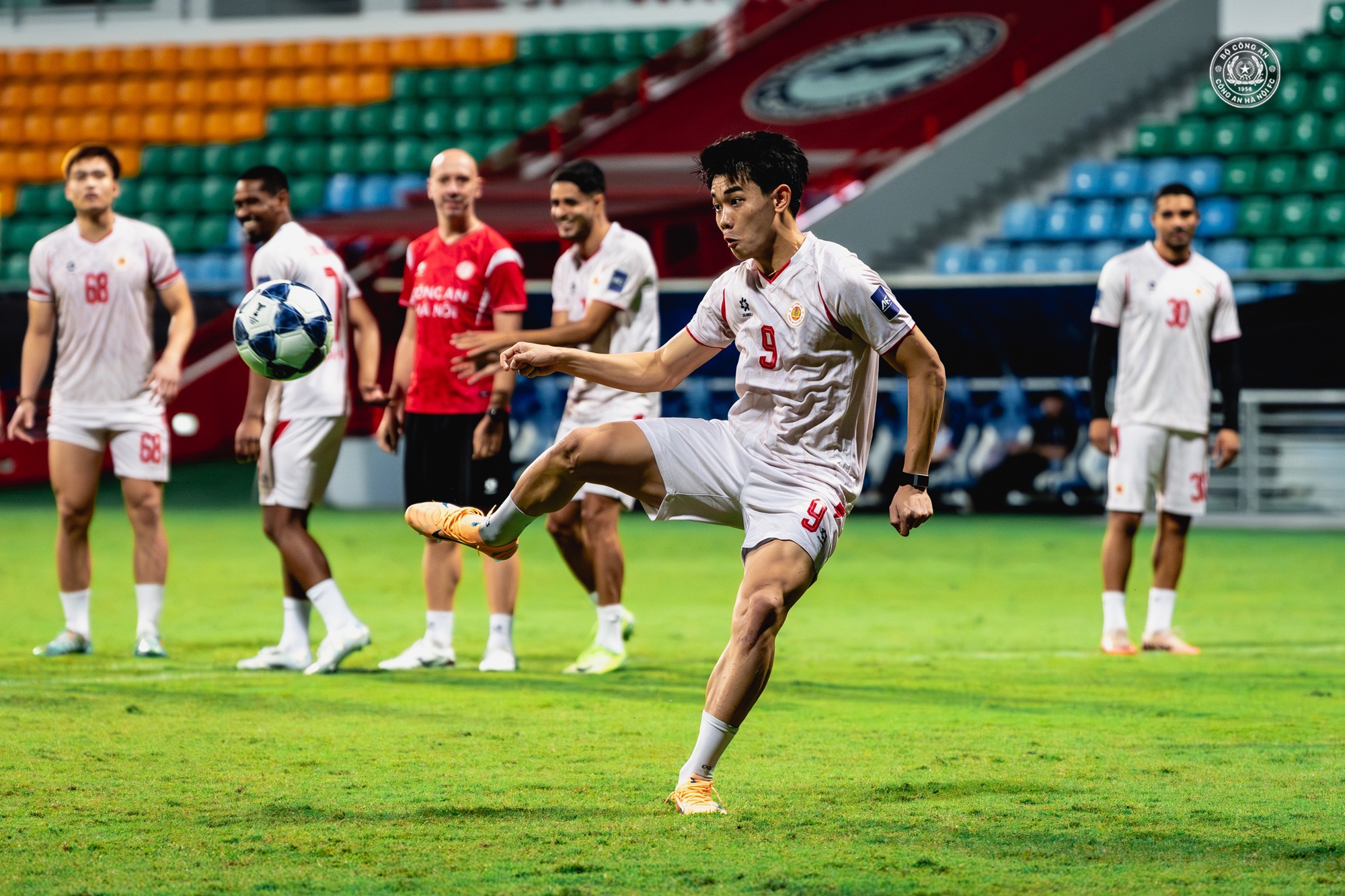 Đình Bắc bị ban tổ chức giải châu Á tước bàn thắng - Ảnh 1.