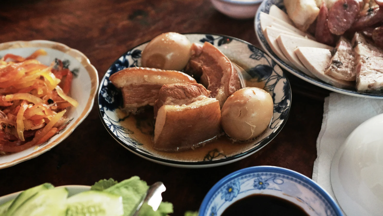 Bác sĩ lưu ý về ăn uống và rượu bia ngày Tết 2026 - Ảnh 1.