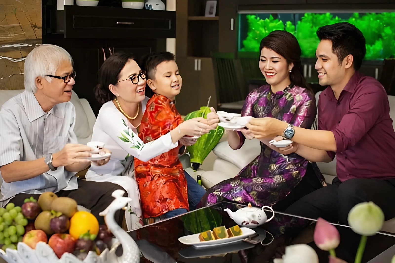 Người EQ cao kh&ocirc;ng bao giờ n&oacute;i những c&acirc;u n&agrave;y khi đi ch&uacute;c Tết - Ảnh 2.