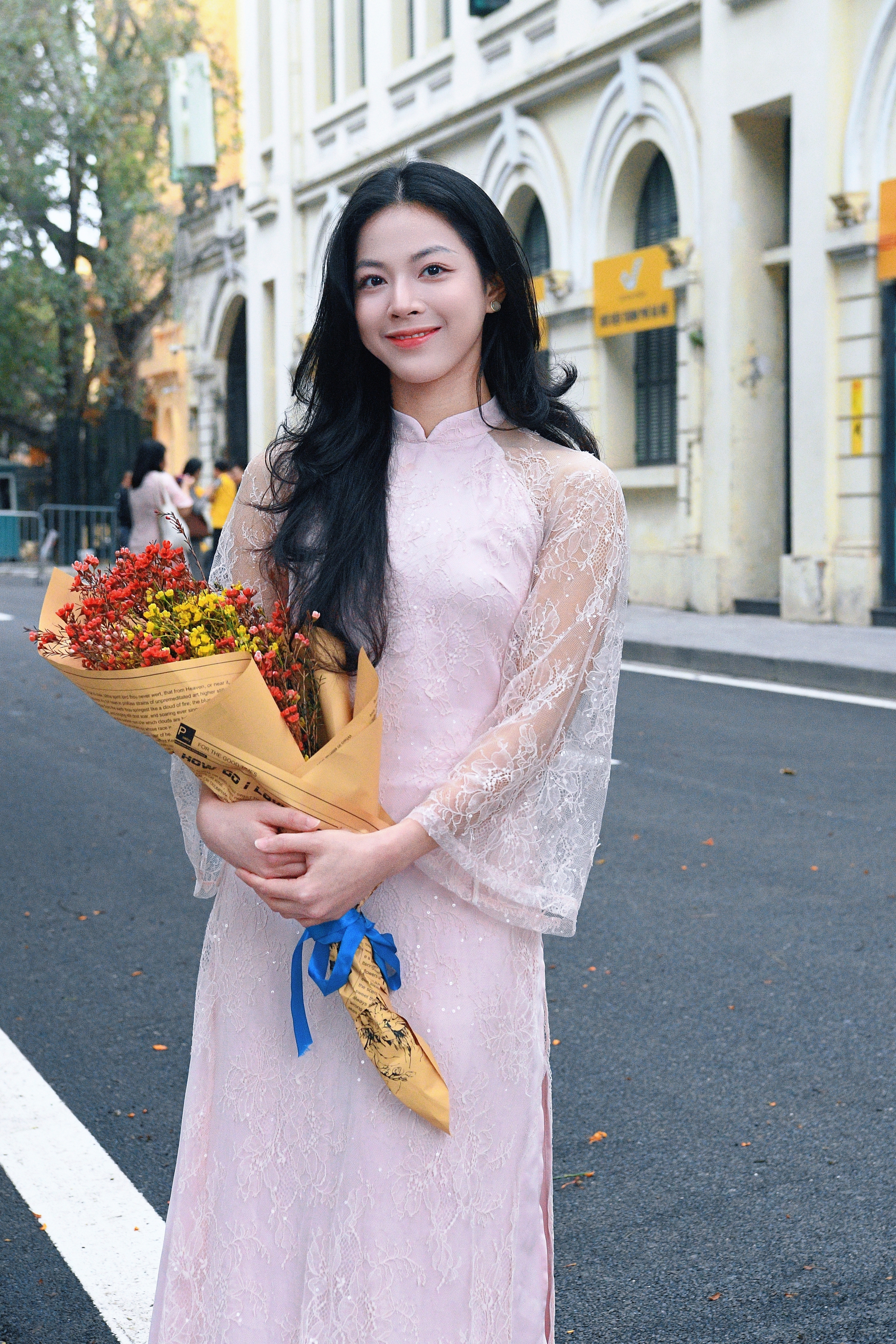 Ngày Tết mê mẩn ngắm Kim Anh-“Nữ thần biết bay” 19 tuổi gây sốt Đông Nam Á, visual "thua hoa hậu mỗi vương miện" - Ảnh 9.