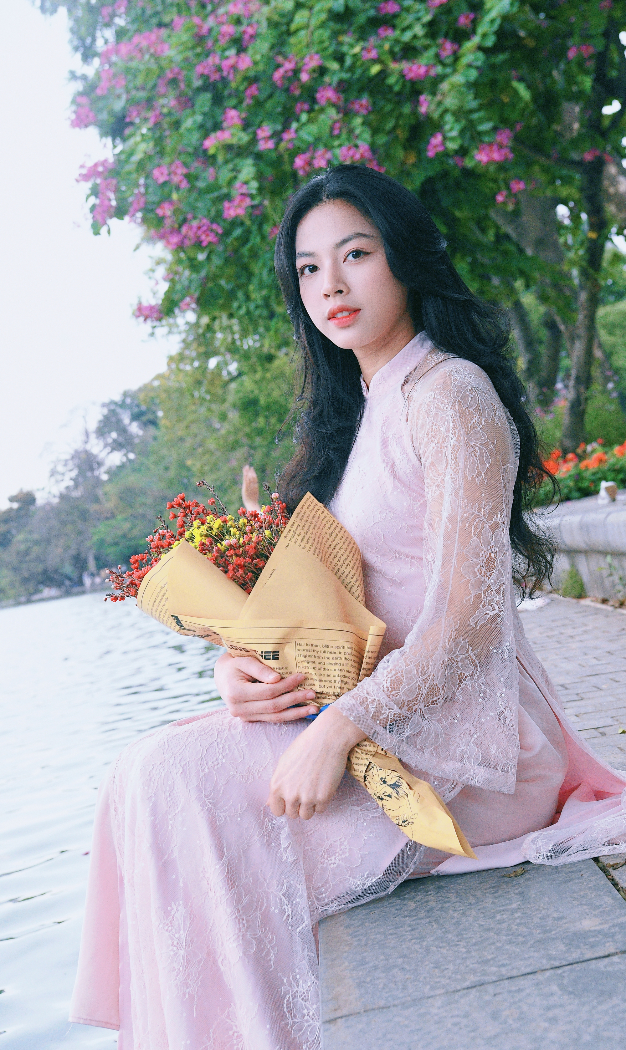 Ngày Tết mê mẩn ngắm Kim Anh-“Nữ thần biết bay” 19 tuổi gây sốt Đông Nam Á, visual "thua hoa hậu mỗi vương miện" - Ảnh 4.