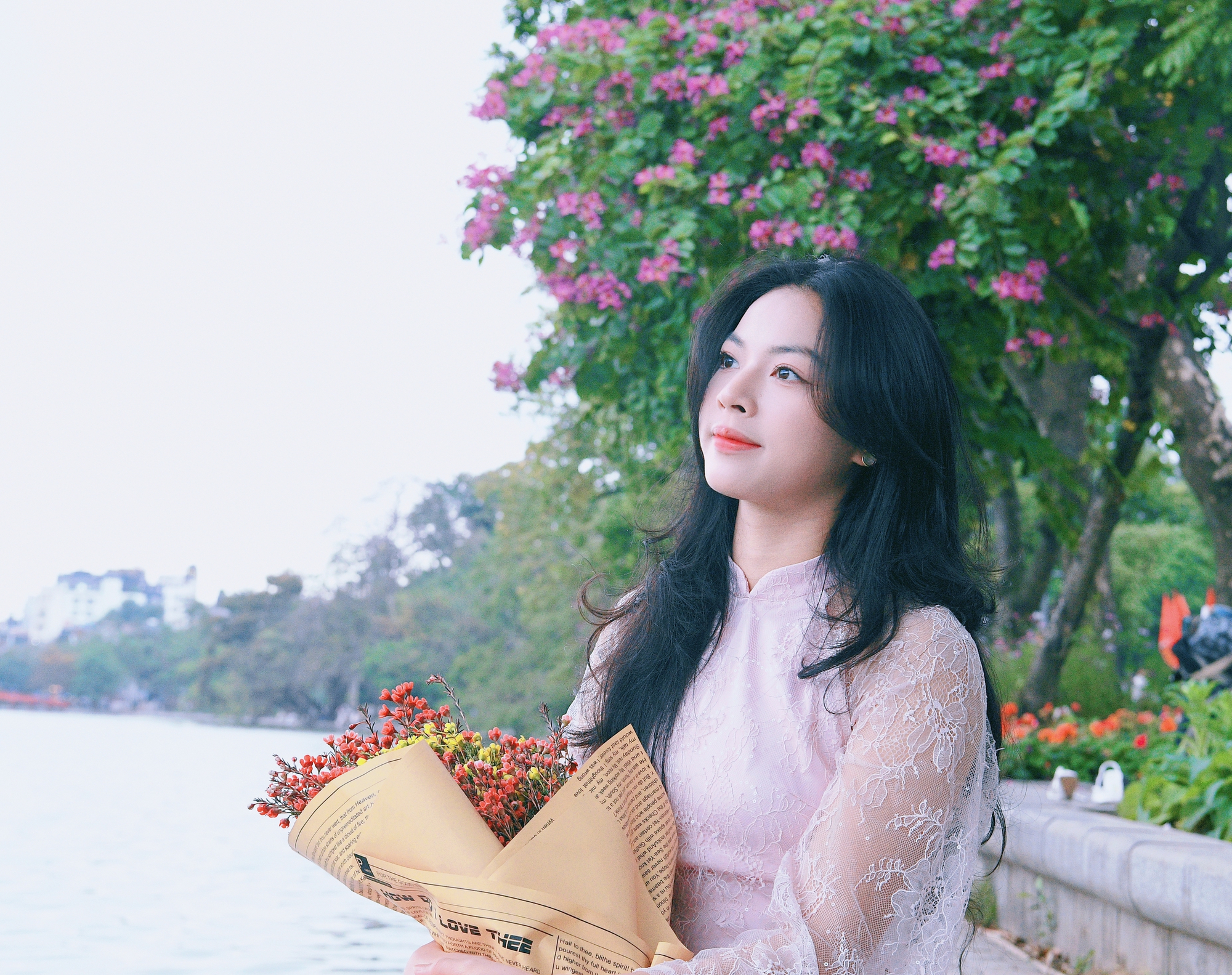 Ngày Tết mê mẩn ngắm Kim Anh-“Nữ thần biết bay” 19 tuổi gây sốt Đông Nam Á, visual "thua hoa hậu mỗi vương miện" - Ảnh 14.