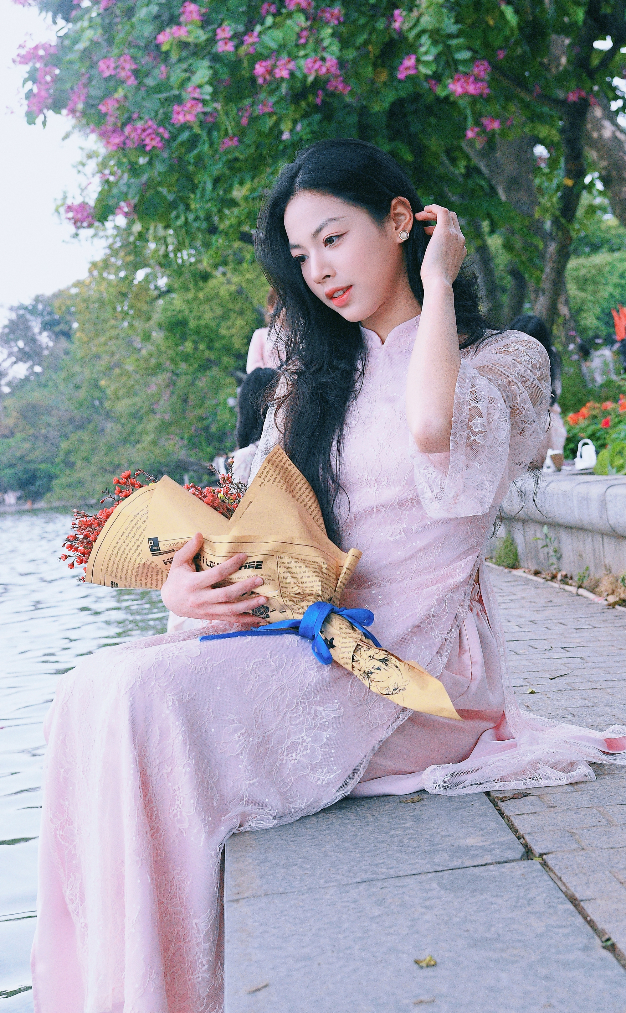 Ngày Tết mê mẩn ngắm Kim Anh-“Nữ thần biết bay” 19 tuổi gây sốt Đông Nam Á, visual "thua hoa hậu mỗi vương miện" - Ảnh 8.