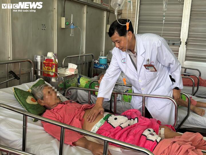 Giải rượu bia an toàn, hiệu quả bằng cách nào? 19 ngo doc ruou tet 13554392 1771405000961 17714050011351936050119