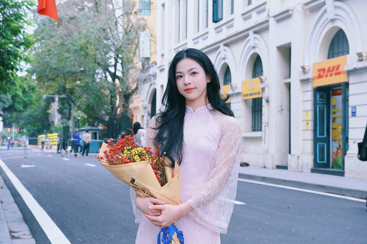 Ngày Tết mê mẩn ngắm Kim Anh-“Nữ thần biết bay” 19 tuổi gây sốt Đông Nam Á, visual "thua hoa hậu mỗi vương miện" - Ảnh 5.