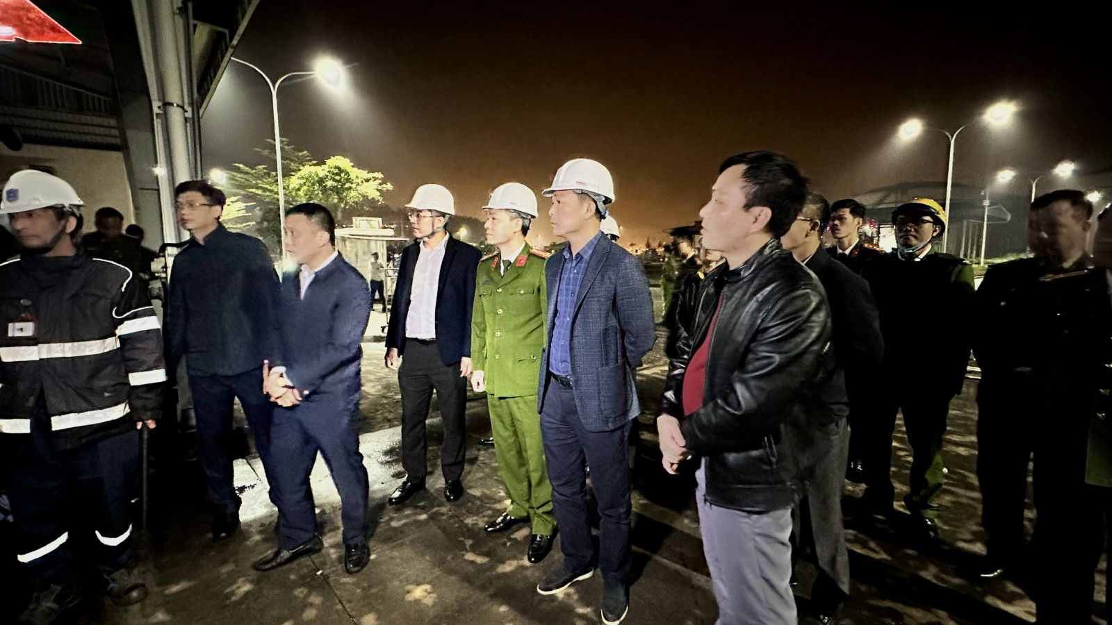 Diễn biến mới nhất vụ em rể ném mìn vào nhà anh vợ ngày 2 Tết khiến 10 người bị thương - Ảnh 1.