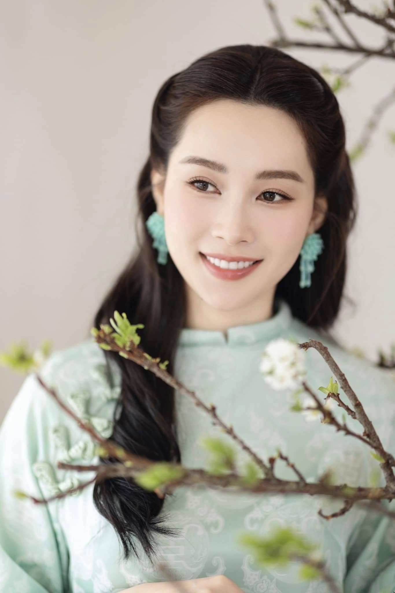 Đặng Thu Thảo gia nhập đường đua ảnh Tết, nhìn vào chỉ biết chốt 2 chữ!  - Ảnh 4.