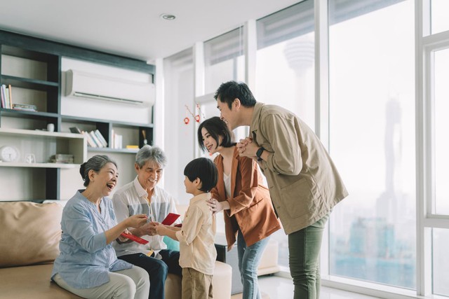 Dịch vụ thu&ecirc; người lạ dập đầu lạy cha mẹ gi&aacute; 3,75 triệu đồng g&acirc;y b&atilde;o dư luận Trung Quốc dịp Tết Nguy&ecirc;n đ&aacute;n - Ảnh 3.