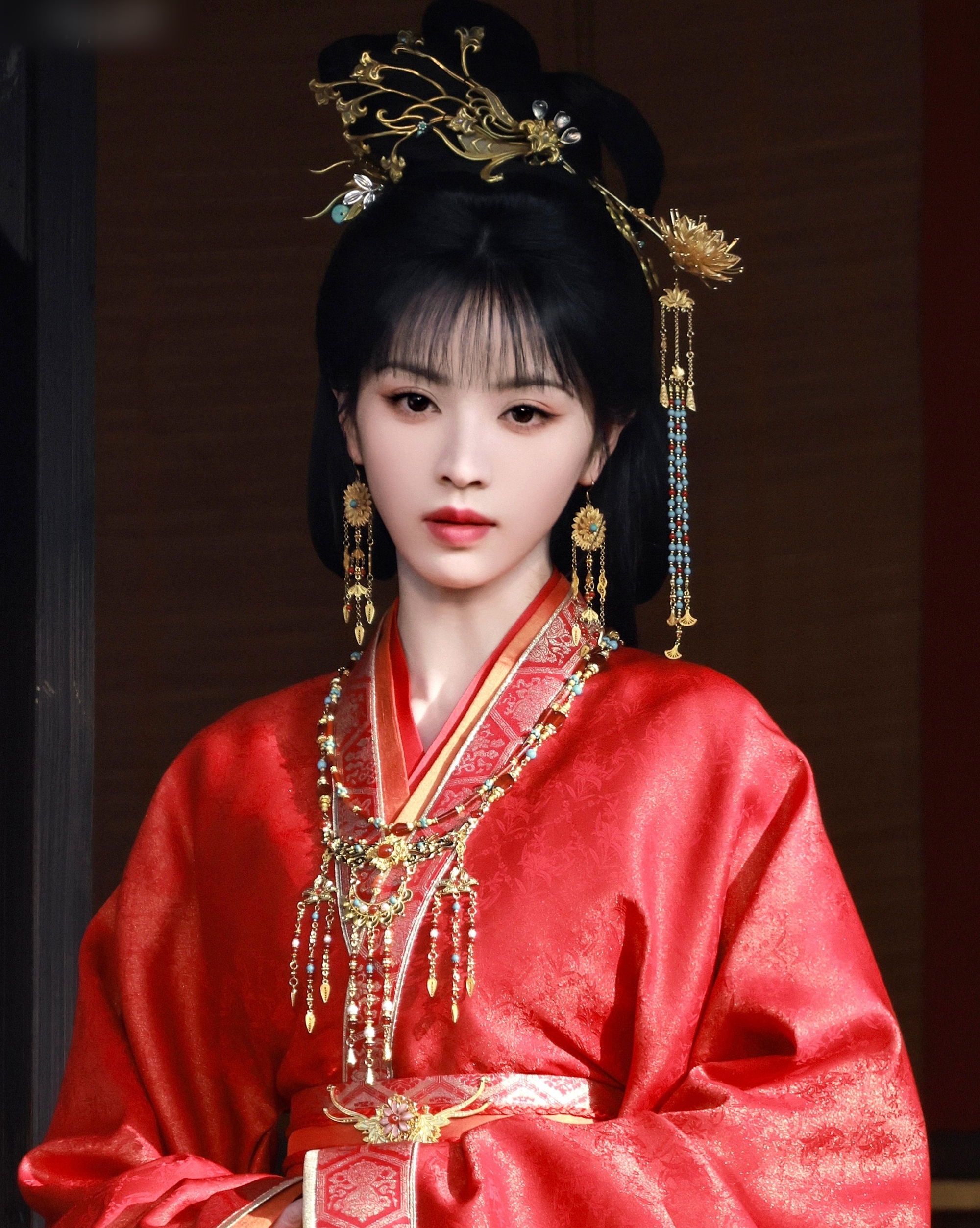 Mỹ nhân đẹp nhất mùng 3 Tết đây rồi: Visual cao sang quyền quý, trời sinh ngậm thìa vàng trong miệng - Ảnh 7. Mỹ nhân đẹp nhất mùng 3 Tết đây rồi: Visual cao sang quyền quý, trời sinh ngậm thìa vàng trong miệng - Ảnh 7.