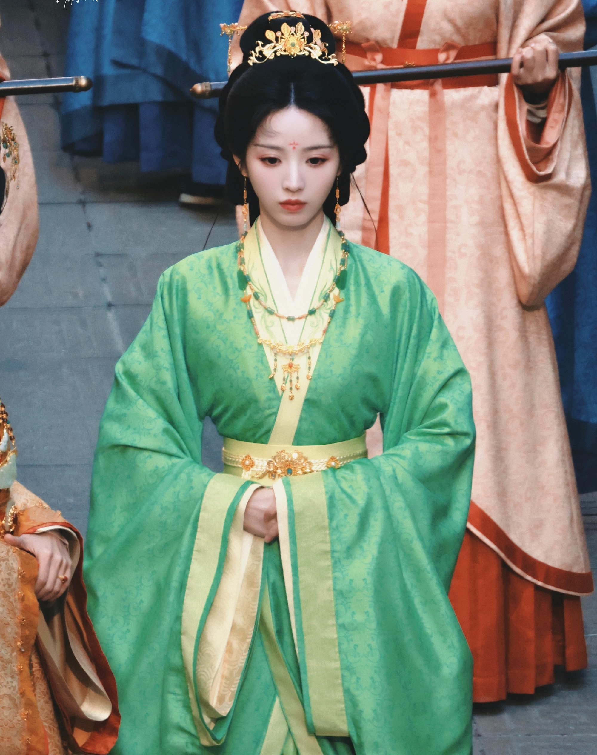 Mỹ nhân đẹp nhất mùng 3 Tết đây rồi: Visual cao sang quyền quý, trời sinh ngậm thìa vàng trong miệng - Ảnh 1. Mỹ nhân đẹp nhất mùng 3 Tết đây rồi: Visual cao sang quyền quý, trời sinh ngậm thìa vàng trong miệng - Ảnh 1.