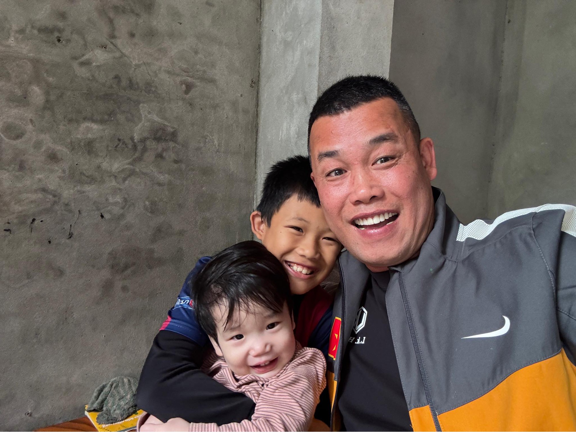 Cuộc sống hiện tại của nam nghệ sĩ nổi tiếng nhất nhì làng hài miền Bắc - Ảnh 2.