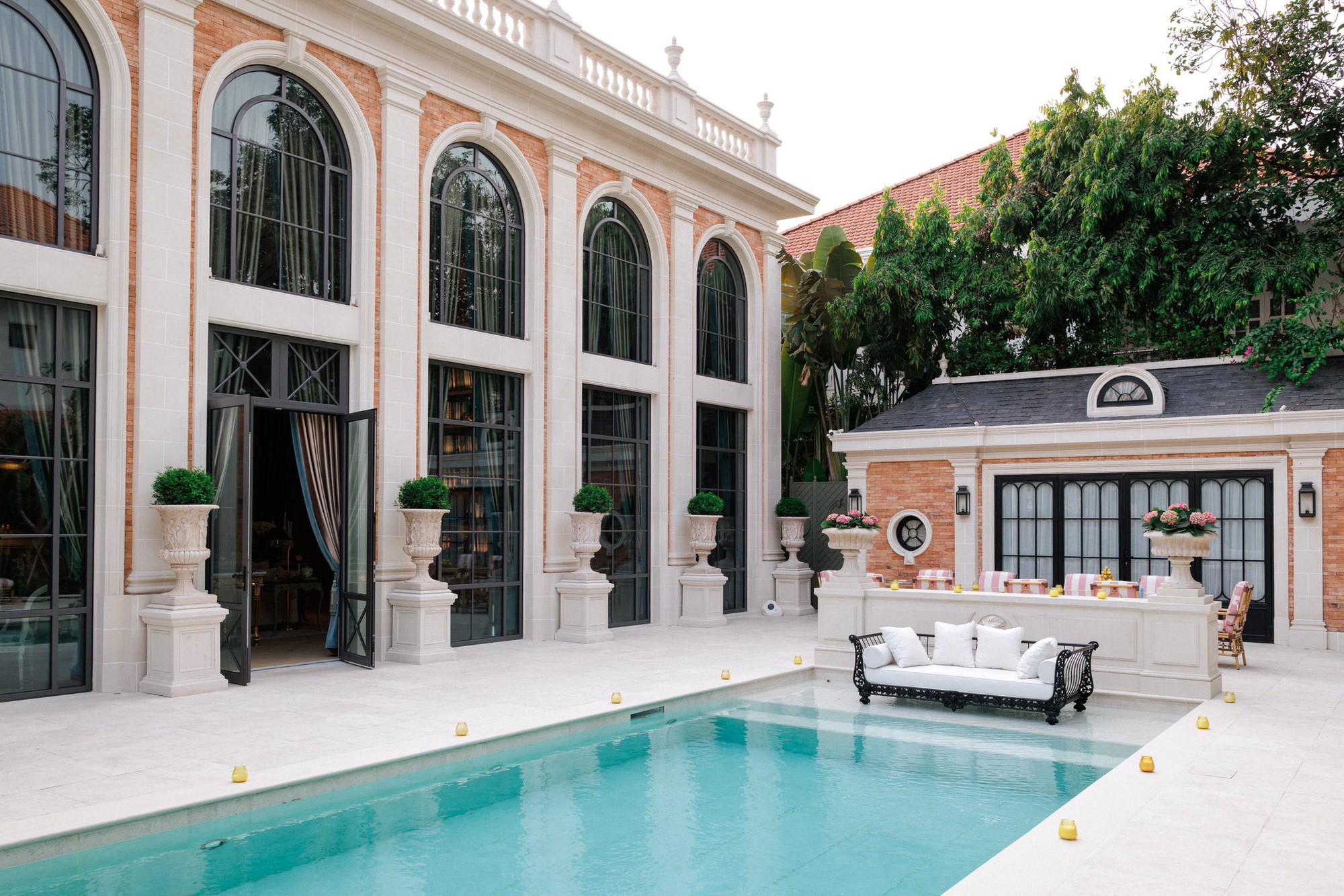 Biệt thự triệu đô ở TP.HCM của Thái Công bị chê "nhìn thôi đã thấy mệt" - Ảnh 13.