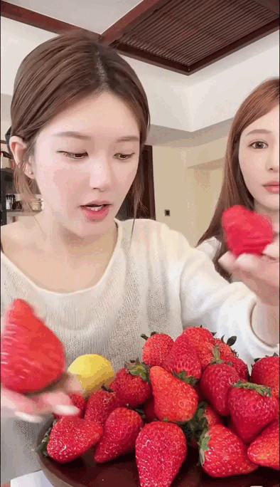 1,4 tỷ d&acirc;n Trung Quốc nể phục Triệu Lộ Tư- Ảnh 1.