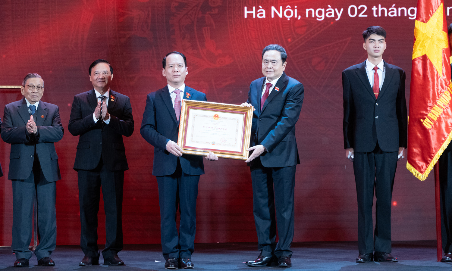 Chủ tịch Quốc hội Trần Thanh Mẫn: Kiên quyết khắc phục tình trạng luật thì đúng mà làm thì khó - Ảnh 2.