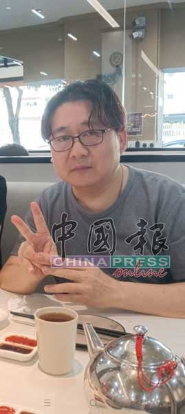 Chồng đi thuê khách sạn, vợ con nghe cảnh sát báo tin rồi chết lặng - Ảnh 1.