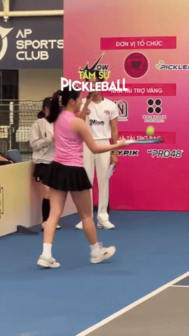 Ngoại hình xinh hết nấc nhưng em Kim "vén váy" bị chê tơi tả khi thi Miss Pickleball vì kĩ năng cực tệ - Ảnh 5. Ngoại hình xinh hết nấc nhưng em Kim "vén váy" bị chê tơi tả khi thi Miss Pickleball vì kĩ năng cực tệ - Ảnh 5.