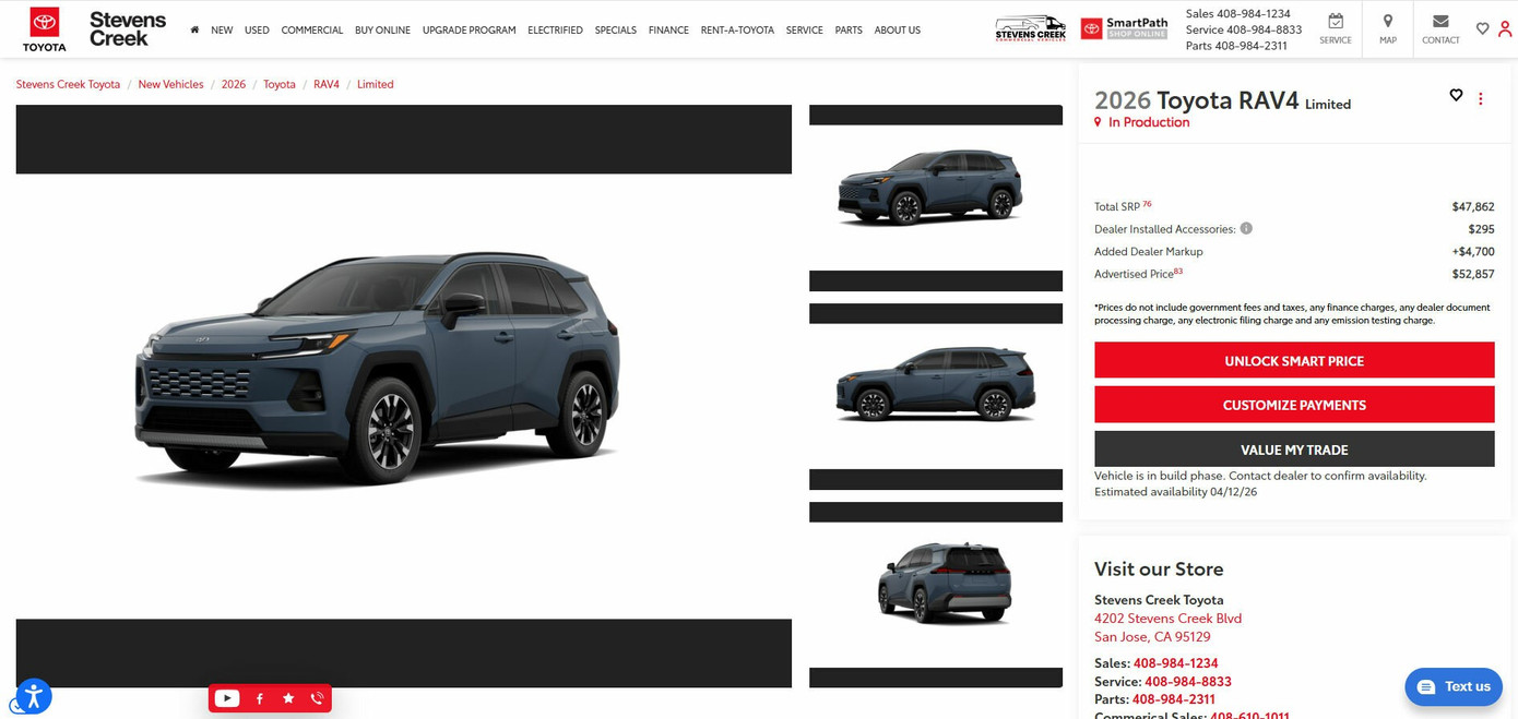 Mẫu SUV bán chạy nhất của Toyota bị đội giá bán lên tới hàng nghìn USD.