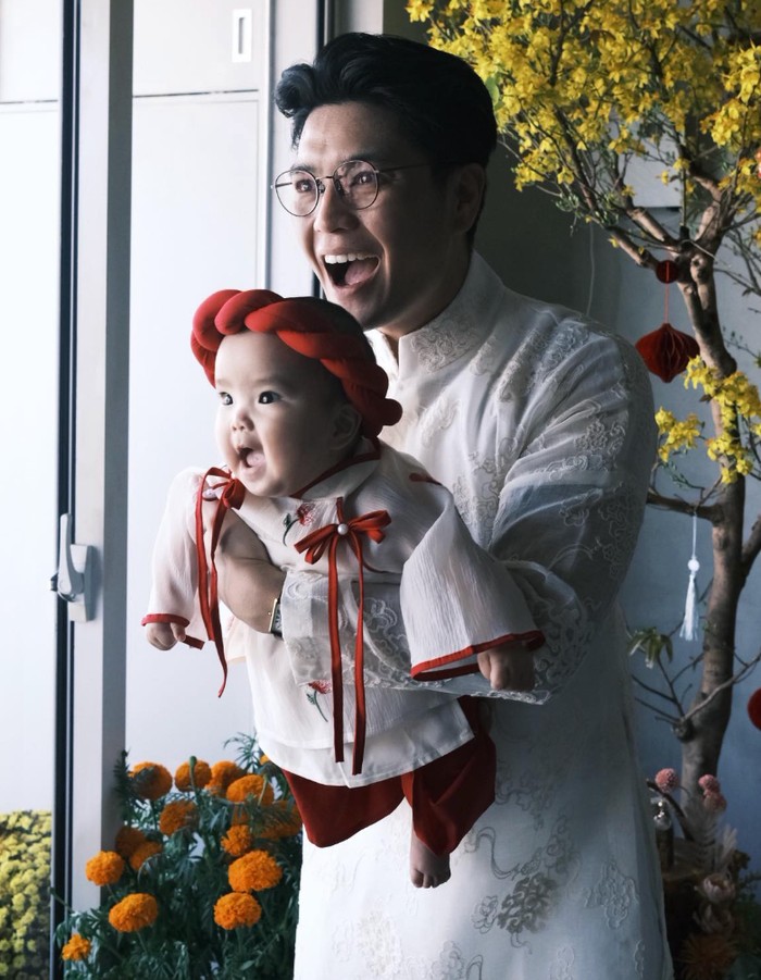 "Đả nữ" Ngô Thanh Vân lần đầu khoe ảnh rõ mặt con gái- Ảnh 1.