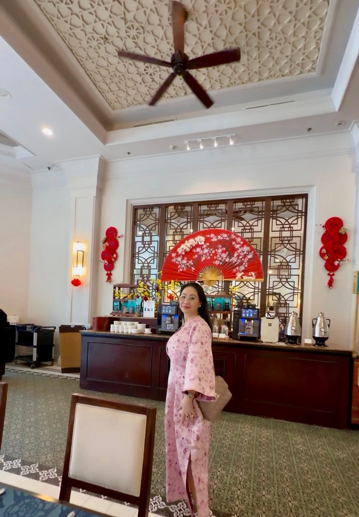 Kh&ocirc;ng phải nhiều tiền hay sang xịn, ph&uacute; b&agrave; "m&eacute;t rưỡi" c&oacute; kiểu ăn Tết khiến cả triệu phụ nữ ước mơ: Mấy ai c&oacute; đặc quyền n&agrave;y!- Ảnh 9.