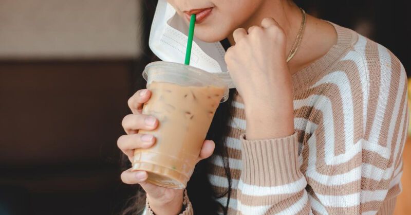 26 tuổi đã phải lọc máu cấp cứu: Bác sĩ cảnh báo 5 kiểu sống đang âm thầm hủy hoại thận của giới trẻ 18 26 tuổi đã phải lọc máu cấp cứu: Bác sĩ cảnh báo 5 kiểu sống đang âm thầm hủy hoại thận của giới trẻ - Ảnh 1.