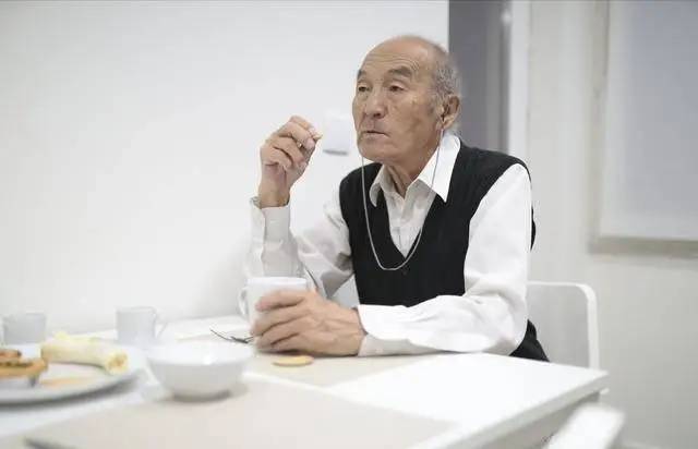 80 tuoi 3 1 215335 1771549825272 177154982584341014362