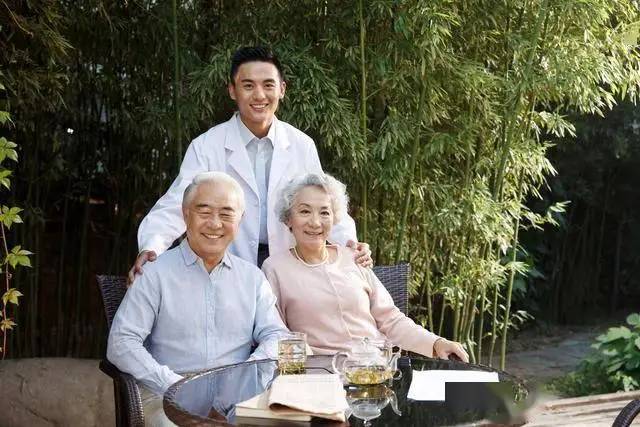 80 tuoi 5 215338 1771549825272 177154982572340480667