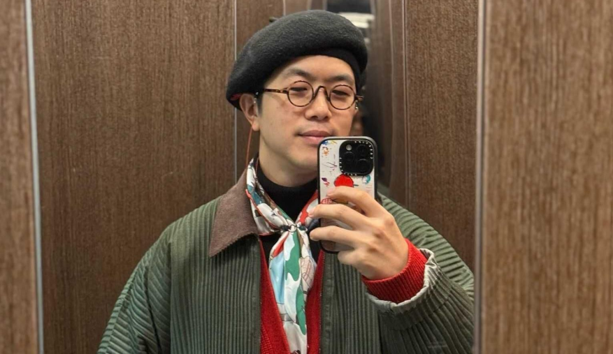 Nam thanh ni&ecirc;n cưới vợ da m&agrave;u hơn 20 tuổi: Tin đồn &lsquo;10 triệu USD&rsquo; v&agrave; biểu cảm &lsquo;g&acirc;y b&atilde;o&rsquo; của mẹ chồng - Ảnh 2.