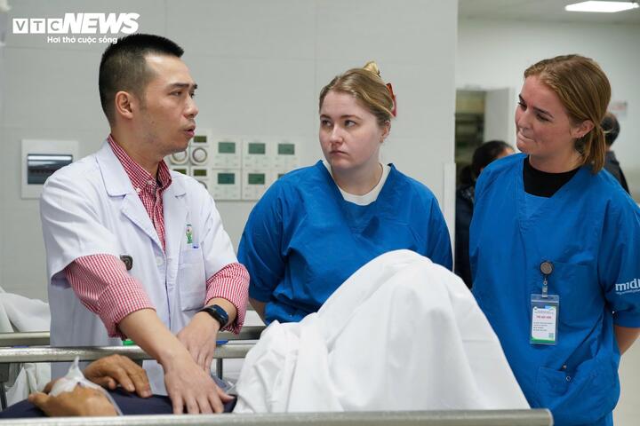 Bác sĩ tuyến cuối trực xuyên Tết, giành giật sự sống từng giây cho bệnh nhân 29 benh vien viet duc 10 18341226 1771562064573 177156206473482206610