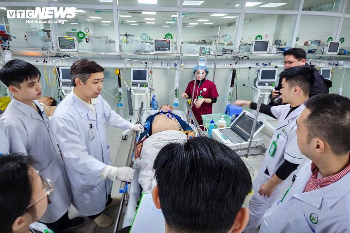 Bác sĩ tuyến cuối trực xuyên Tết, giành giật sự sống từng giây cho bệnh nhân 25 benh vien viet duc 11 18402159 1771562061041 1771562061240130551878