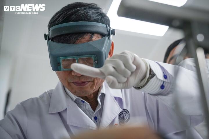 Bác sĩ tuyến cuối trực xuyên Tết, giành giật sự sống từng giây cho bệnh nhân 24 benh vien viet duc 5 17374241 1771562060235 17715620603831642172056