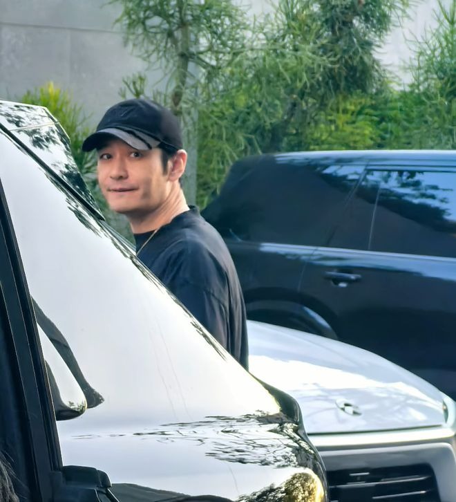 Huỳnh Hiểu Minh "cấm cửa" tình cũ hot girl bế con gái về nhà nội ăn Tết, quý tử đầu lòng cũng chung cảnh ngộ - Ảnh 1.