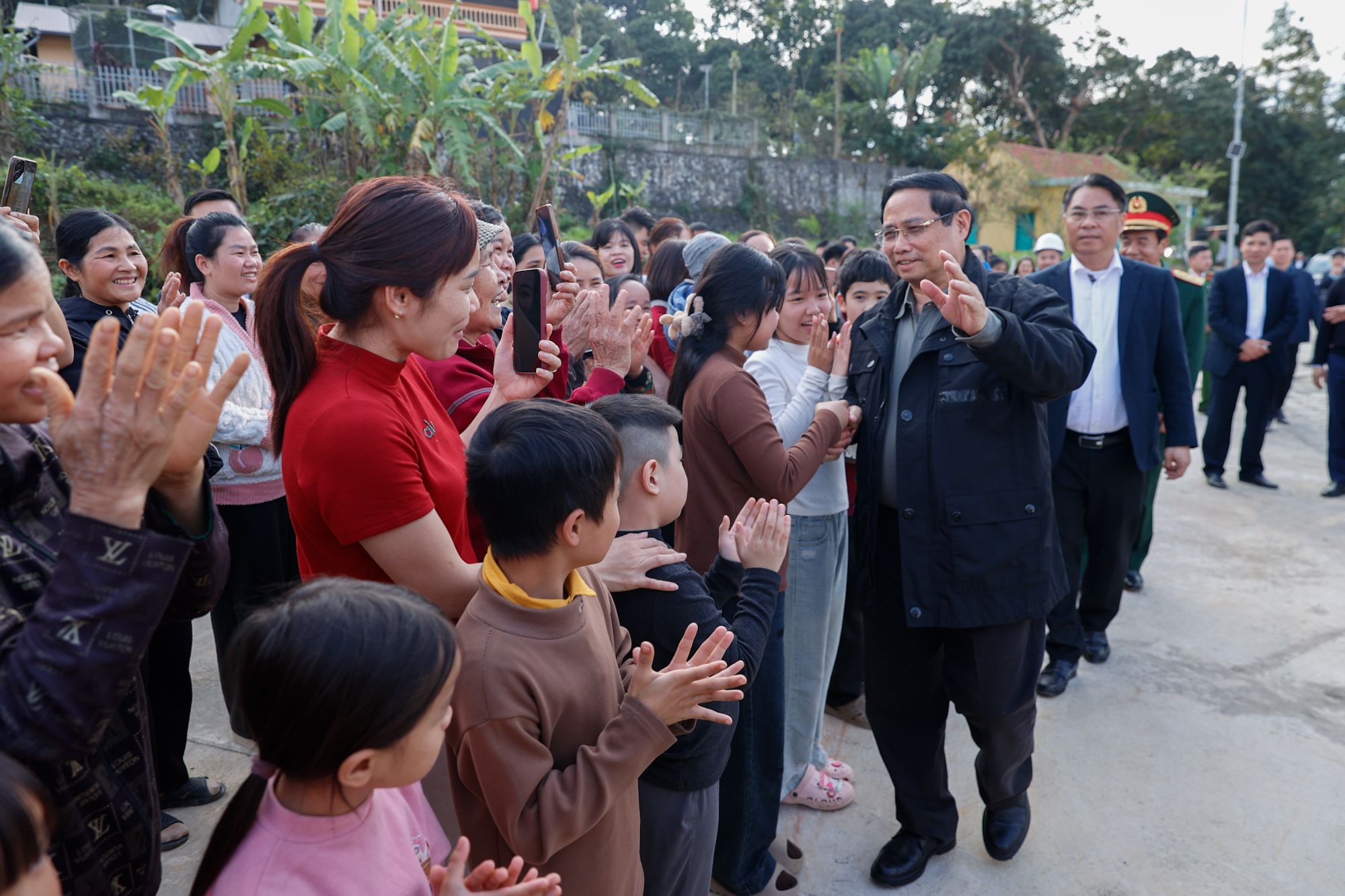 Thủ tướng phát động Chiến dịch Đông Khê 2026 hoàn thành cao tốc Lạng Sơn Cao Bằng - Ảnh 4. Thủ tướng phát động Chiến dịch Đông Khê 2026 hoàn thành cao tốc Lạng Sơn Cao Bằng - Ảnh 4.