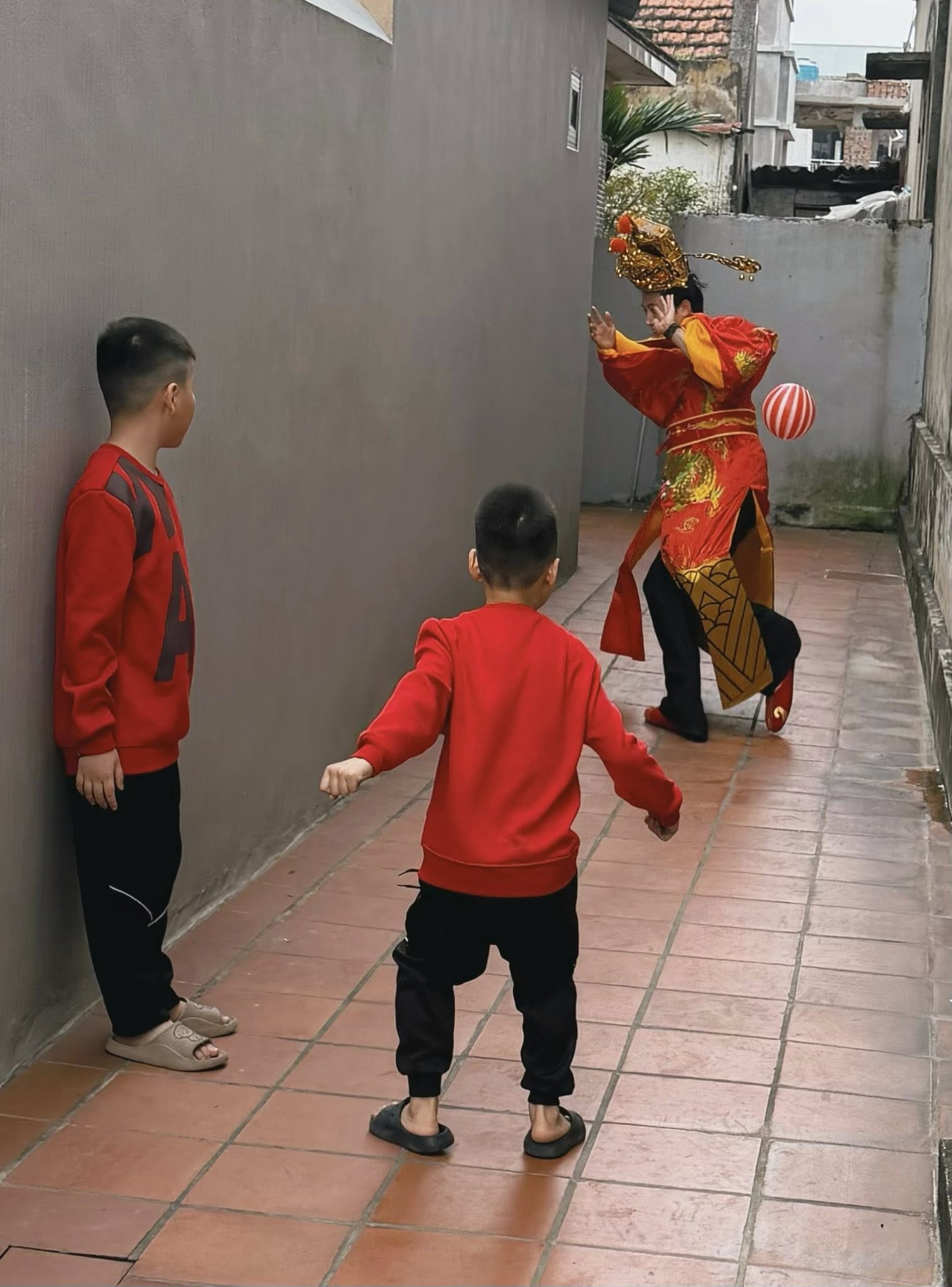 - Ảnh 4. - Ảnh 4.