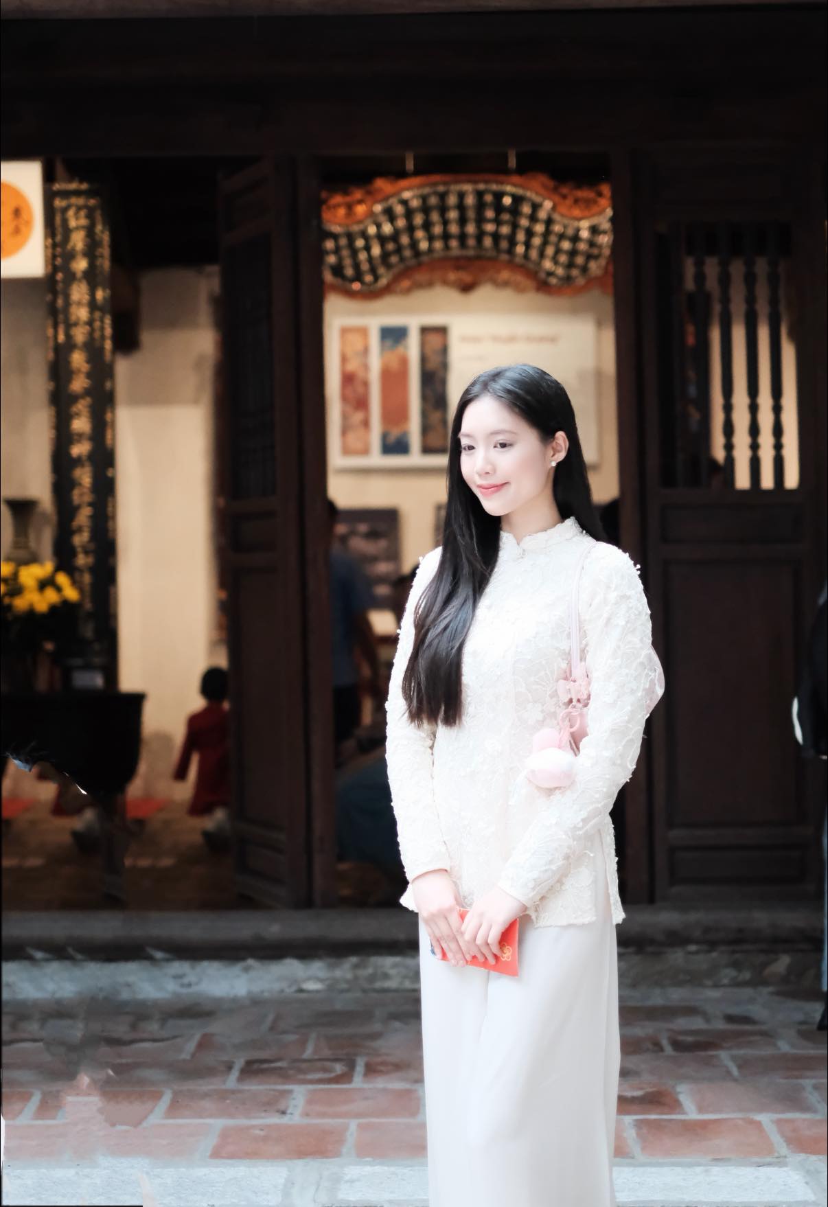 20 giây để đời của "Á hậu lọt top tìm kiếm cùng Đình Bắc" trên sóng truyền hình quốc gia dịp Tết- Ảnh 4.