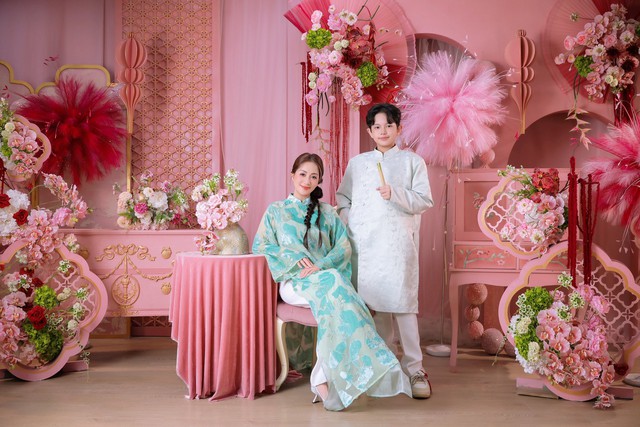 Ngỡ ngàng với diện mạo Kubi nhà Khánh Thi - Phan Hiển: Ngày nào còn bé xíu, nay đã ra dáng 