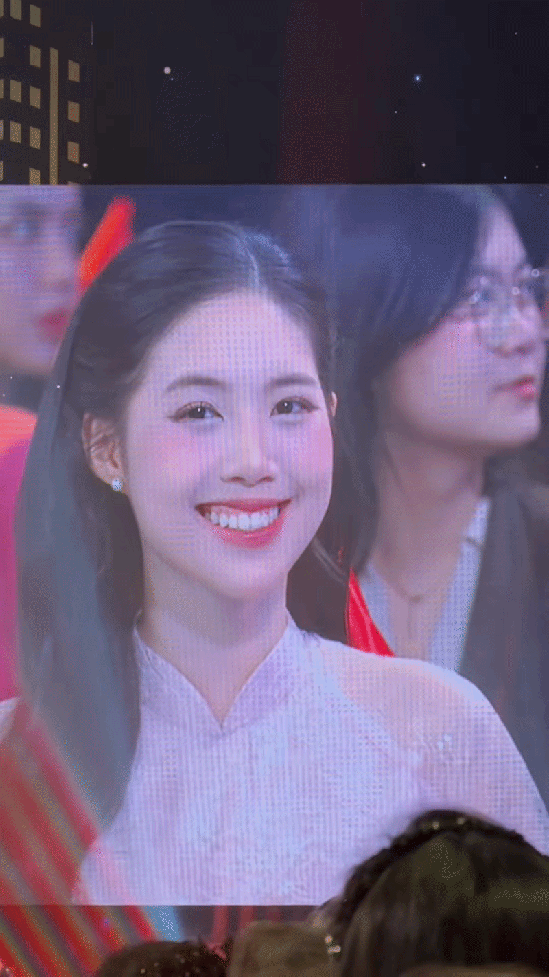 20 giây để đời của "Á hậu lọt top tìm kiếm cùng Đình Bắc" trên sóng truyền hình quốc gia dịp Tết- Ảnh 2.