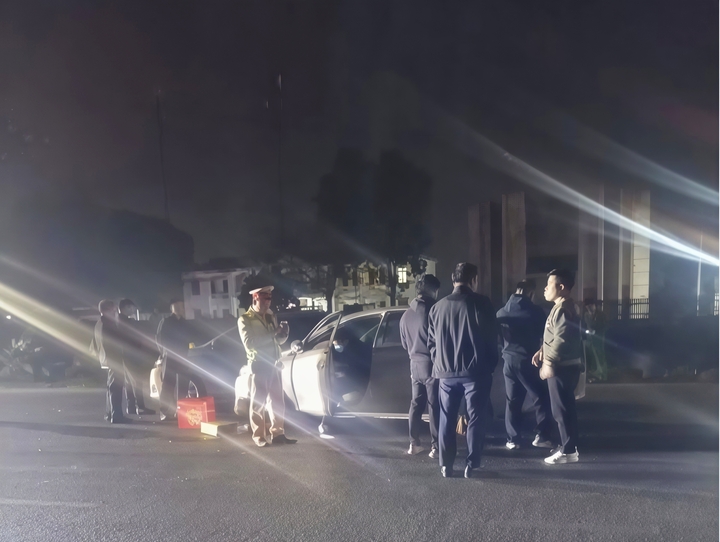 Bắt giữ kẻ cướp ô tô Bằng súng tại Bắc Ninh sau 1 giờ gây án - Ảnh 2.